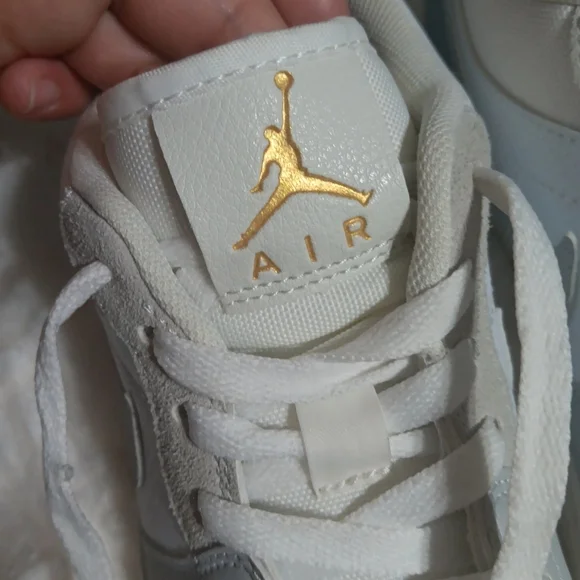Nike Air Jordan 1 One Paris Low - Picture 4 of 6